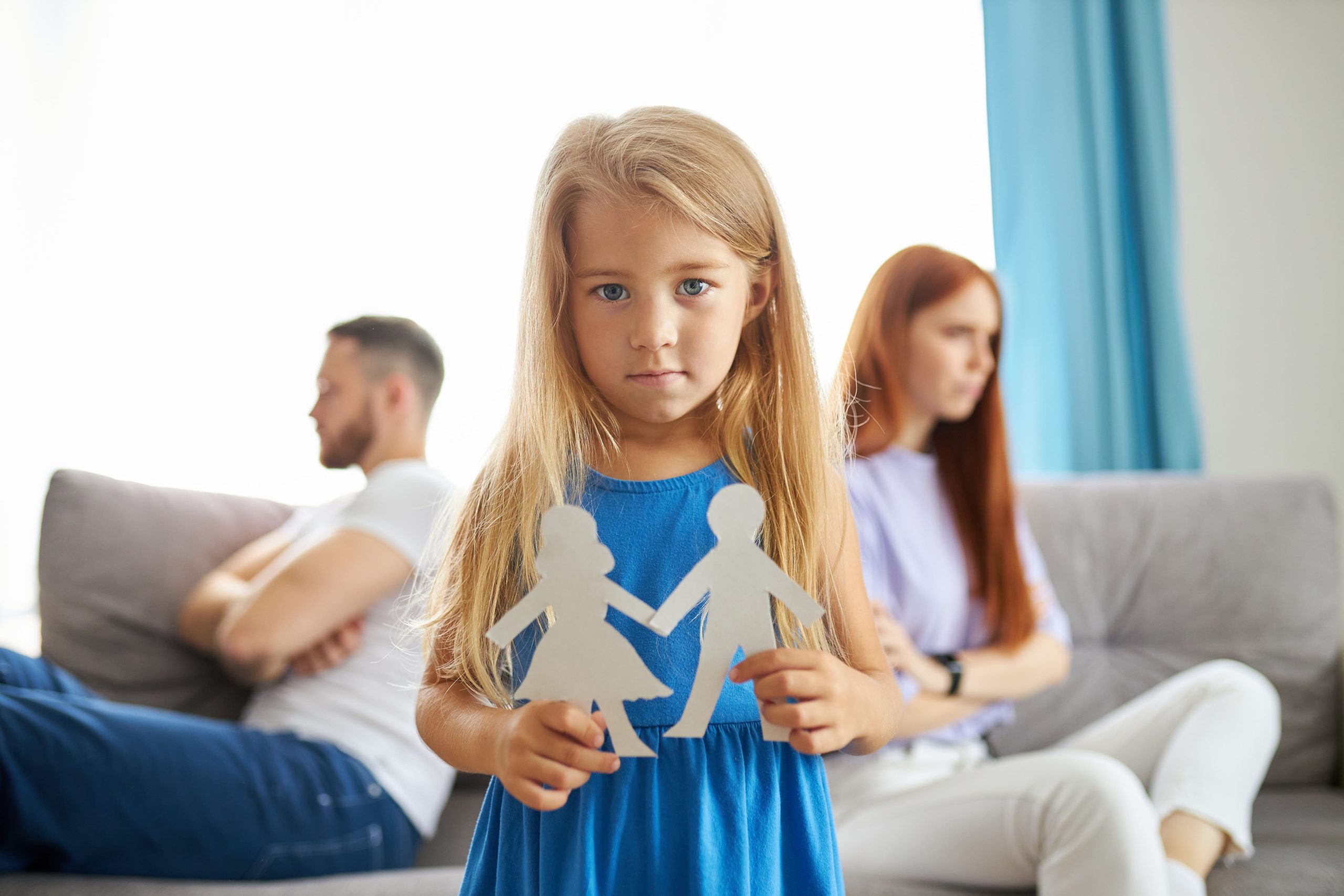 Divorcio de mutuo acuerdo con hijos: proceso, acuerdos y bienes